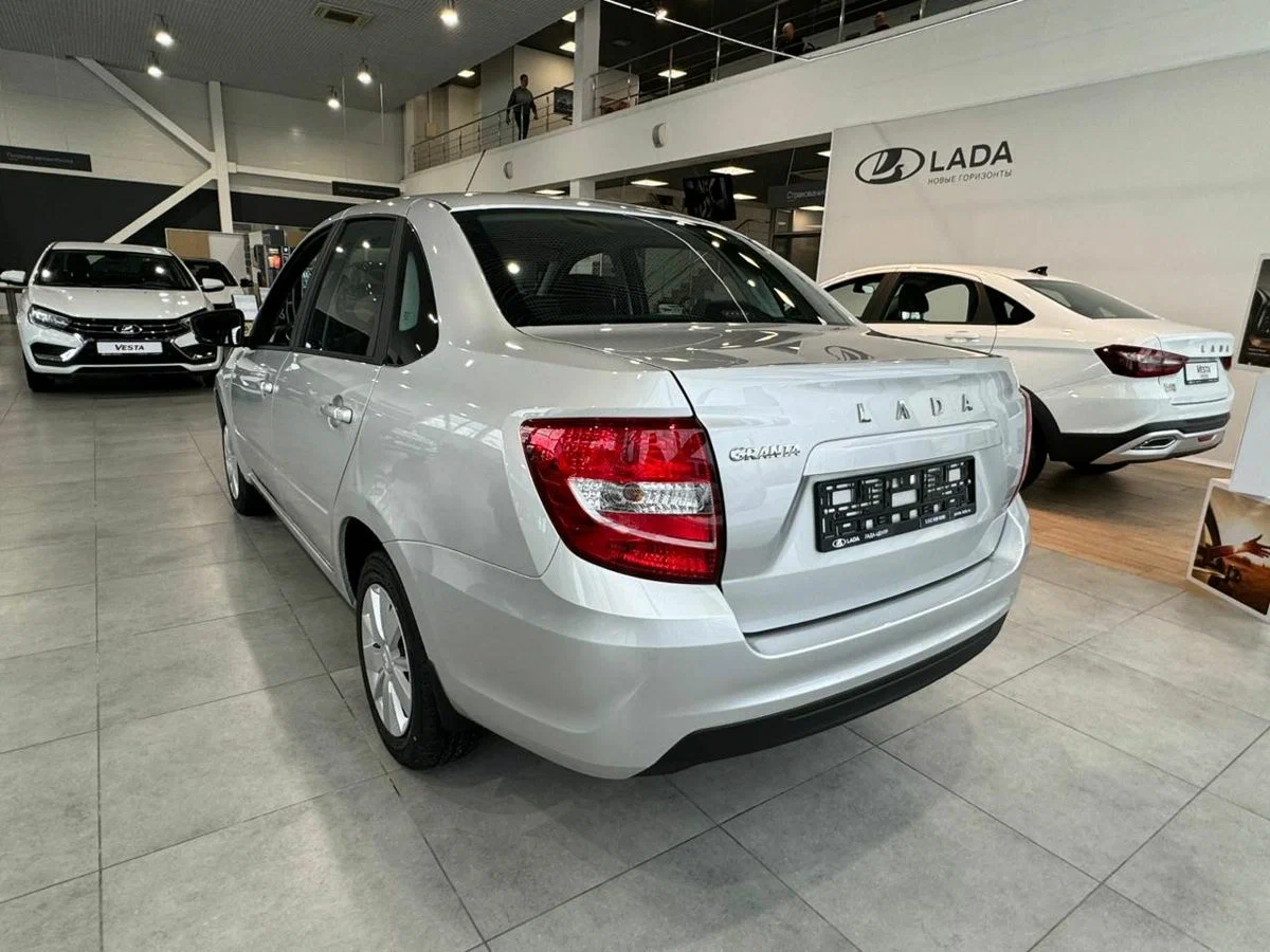 Lada Granta Седан в Сургут - фото №3